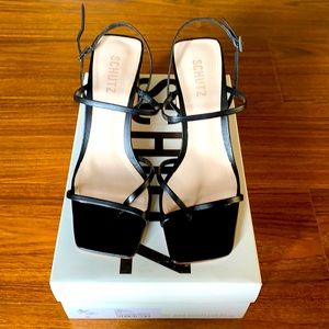 Schutz strappy sandal in size 8